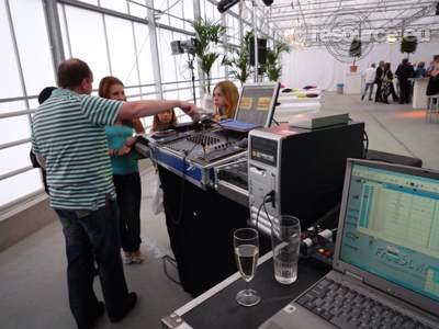 Our MEMBERS can Enlarge : DJ Beerhunter's booth
